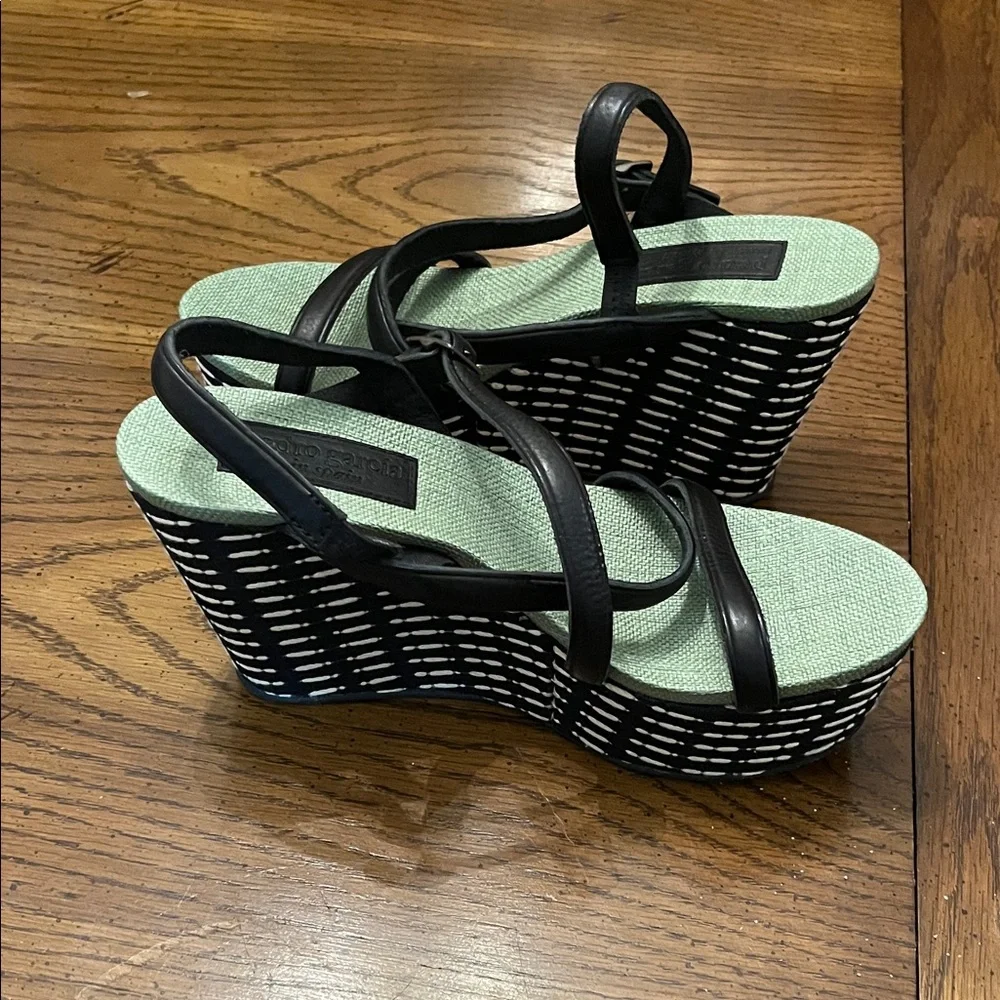 Stylish Pedro Garcia Black and Green Wedge Sandals, size 39 1/2, NWOT‎